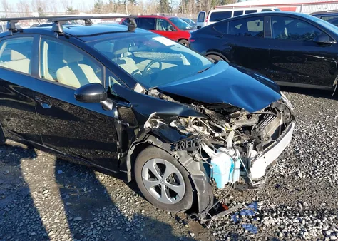 2013 Toyota Prius Three z USA, uszkodzony, nr VIN JTDKN3DUXD5567107